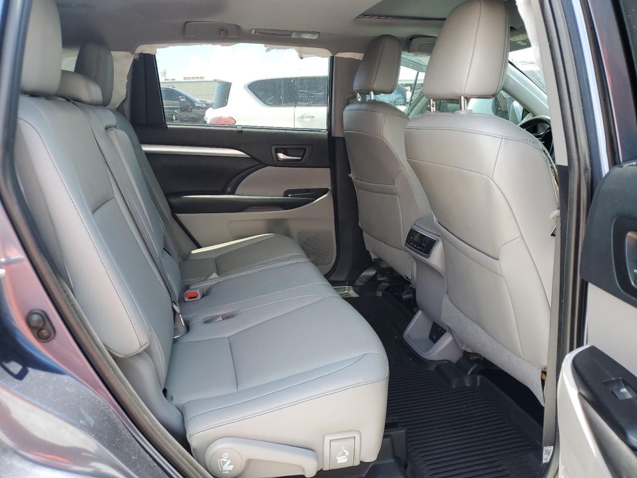 2019 Toyota Highlander Hybrid VIN: 5TDJGRFH8KS065048 Lot: 64462745