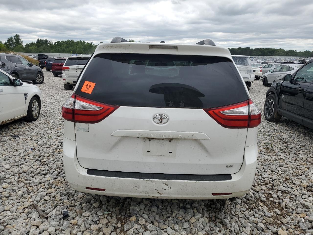 2015 Toyota Sienna Le VIN: 5TDKK3DC2FS661818 Lot: 64165795