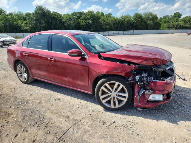  VOLKSWAGEN PASSAT 2018 Красный