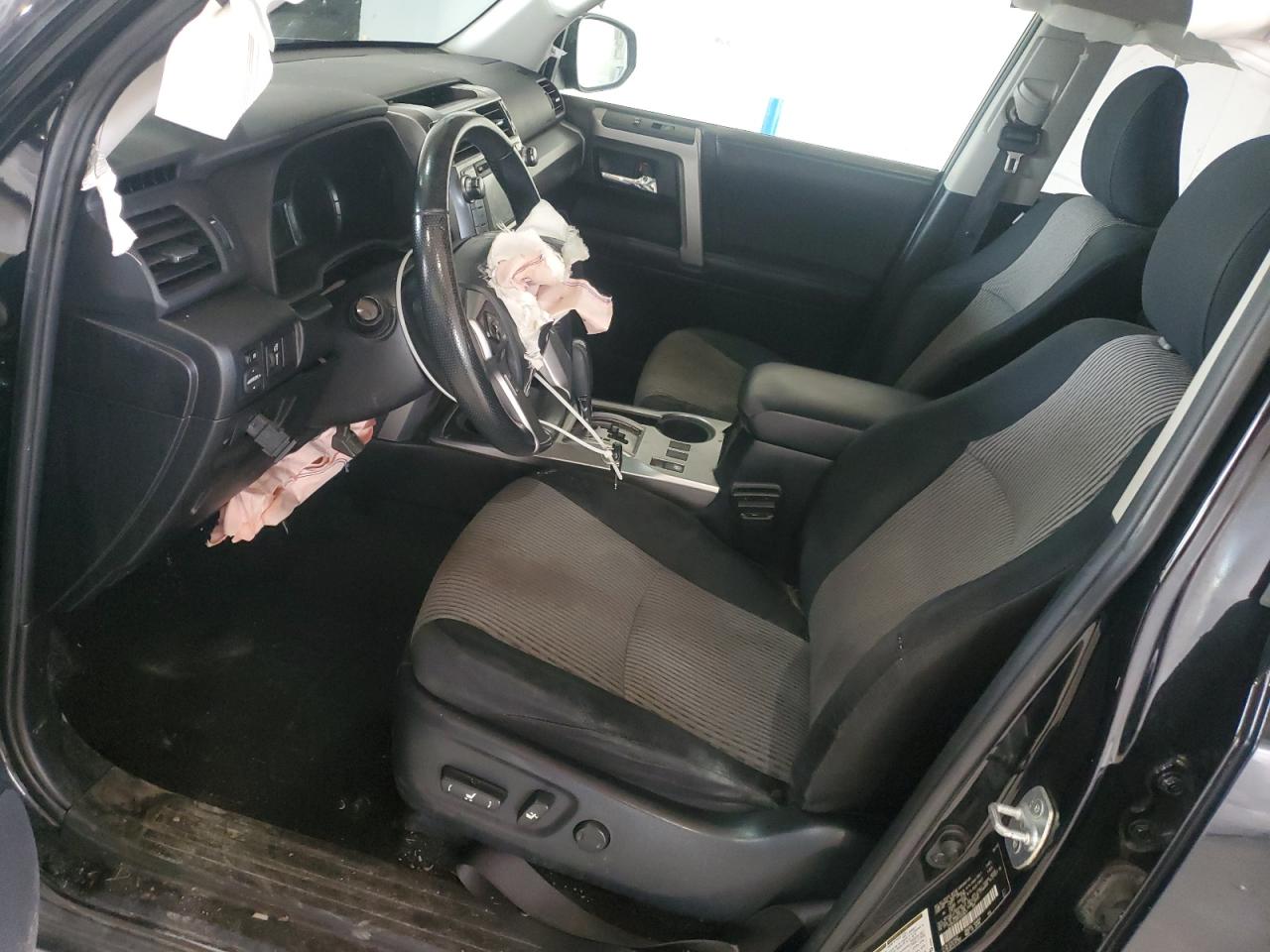 2015 Toyota 4Runner Sr5/Sr5 Premium VIN: JTEBU5JRXF5203671 Lot: 65016405