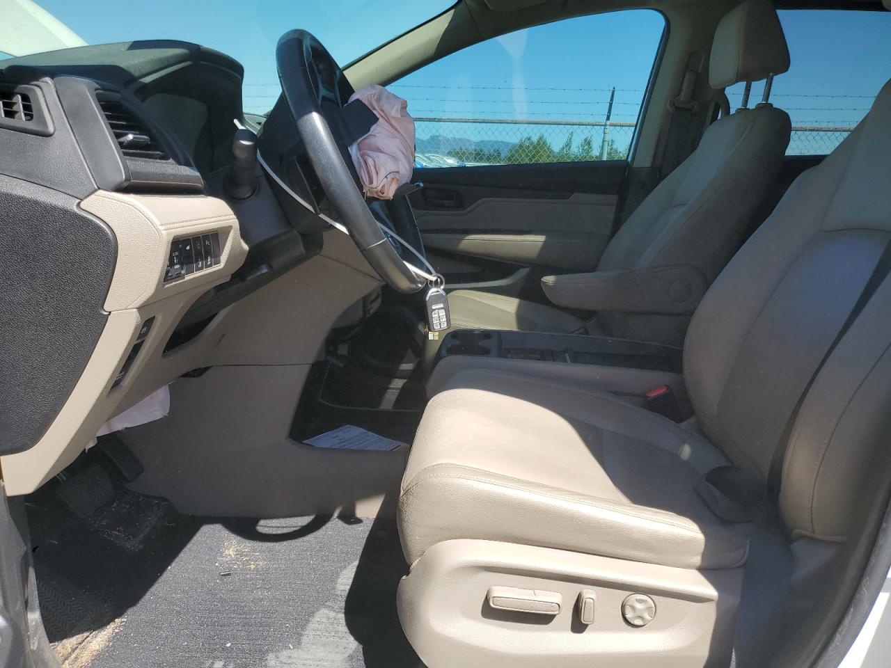 2019 Honda Odyssey Touring VIN: 5FNRL6H83KB059964 Lot: 64703575