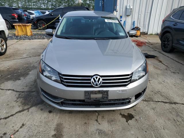  VOLKSWAGEN PASSAT 2014 Srebrny