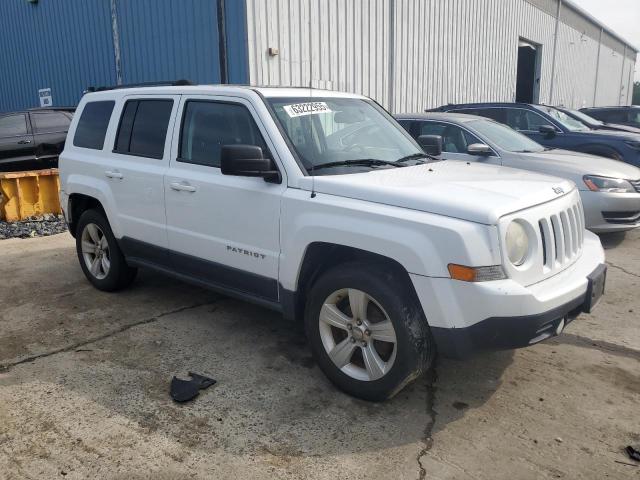  JEEP PATRIOT 2013 Белы