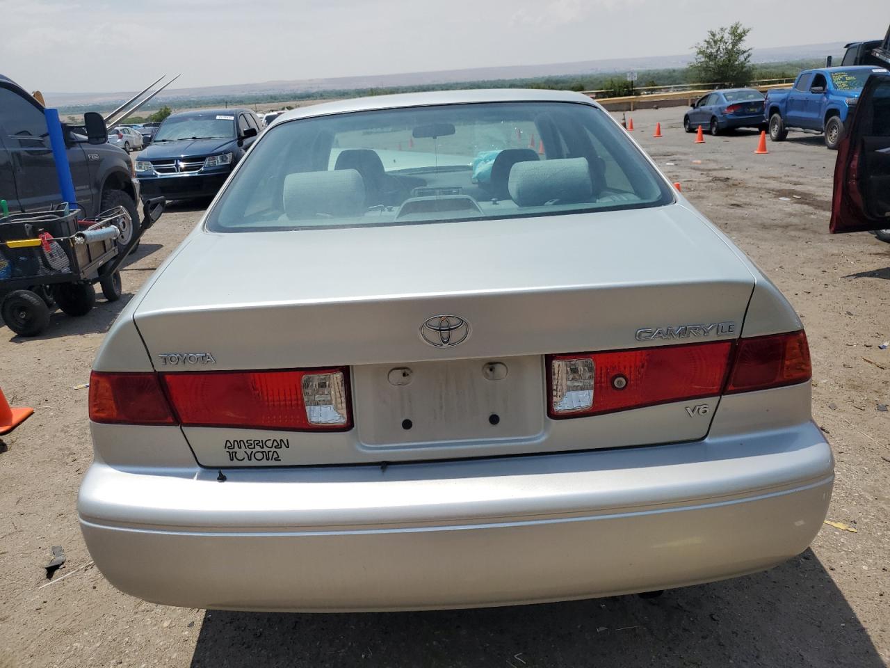 2000 Toyota Camry Le VIN: 4T1BF22KXYU110183 Lot: 64993245