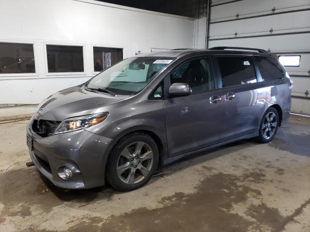  TOYOTA SIENNA 2017 Szary