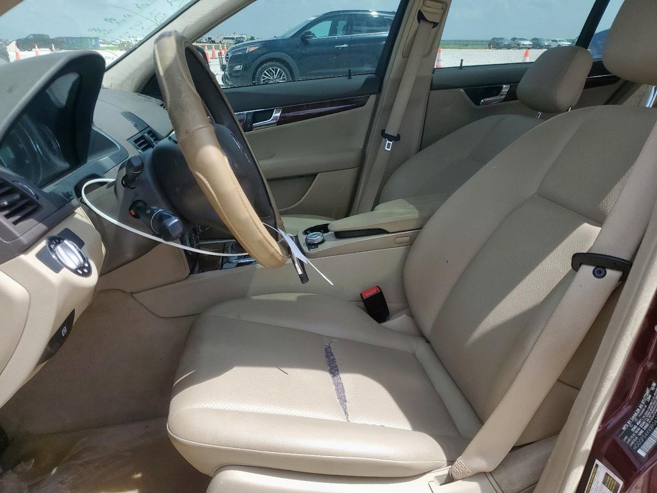 2009 Mercedes-Benz C 300 VIN: WDDGF54XX9R062909 Lot: 63431635
