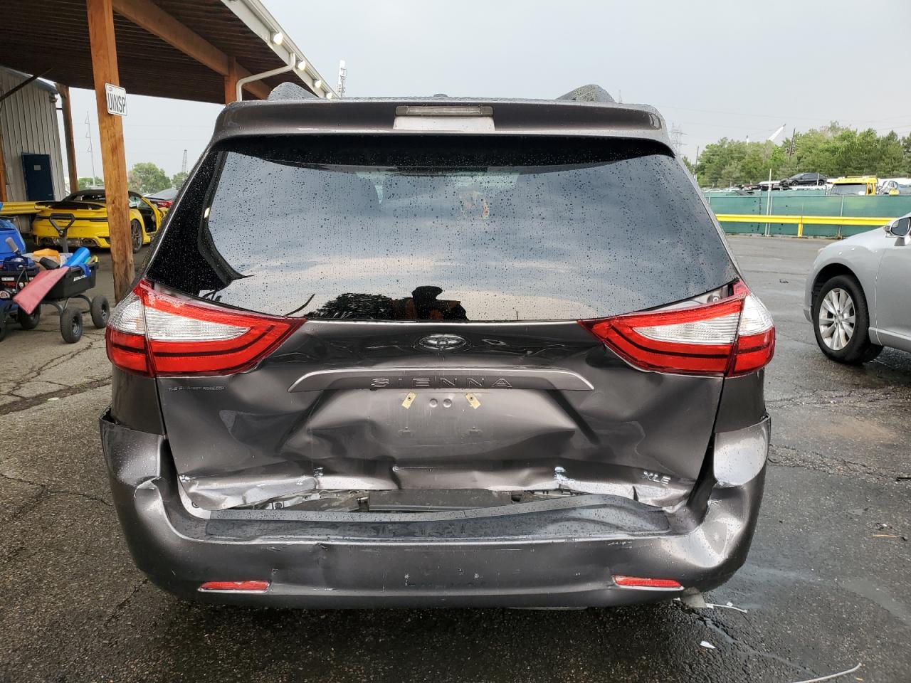 2016 Toyota Sienna Xle VIN: 5TDYK3DC4GS732562 Lot: 64442075