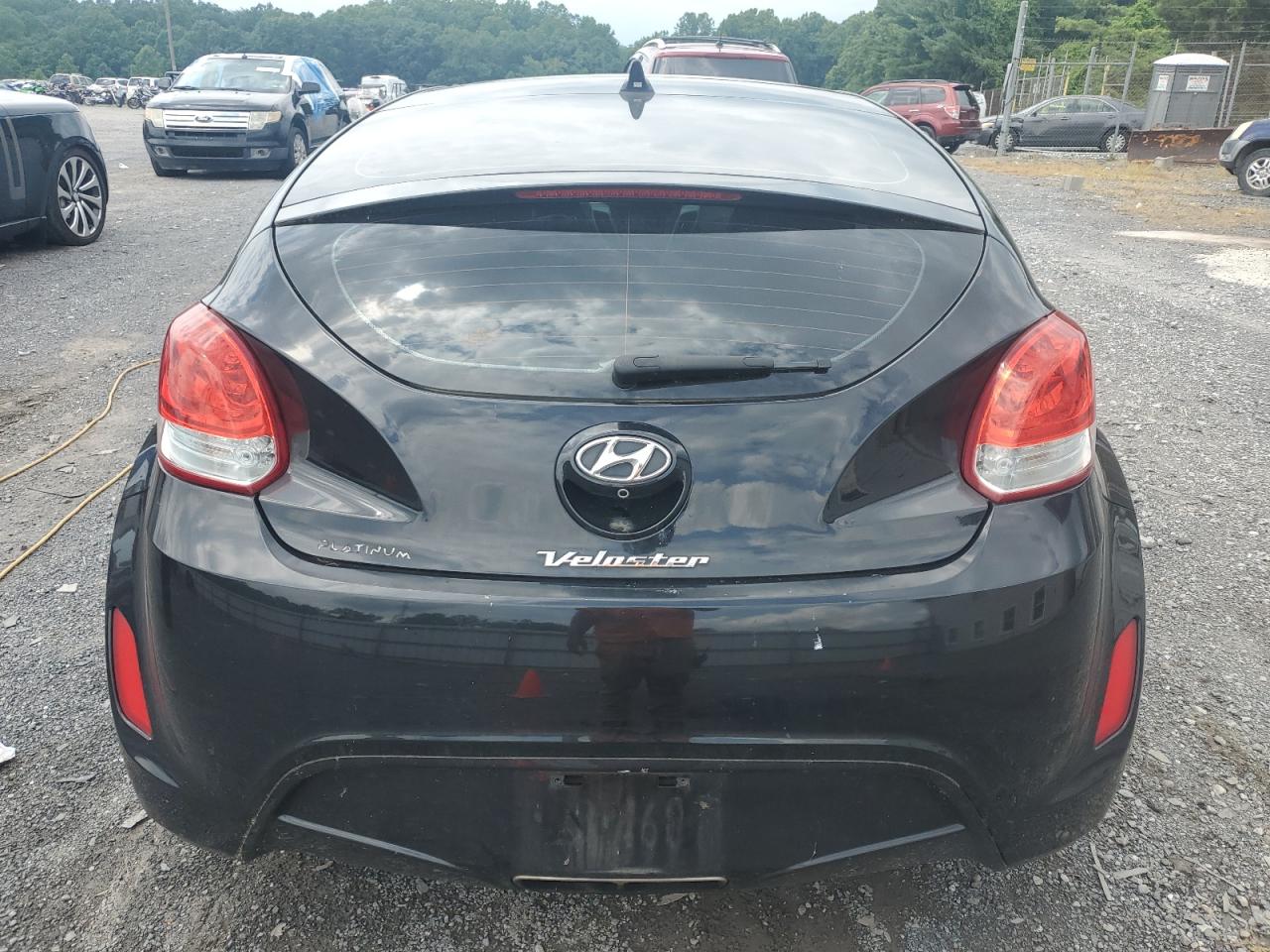 2017 Hyundai Veloster VIN: KMHTC6AD8HU320532 Lot: 61142235