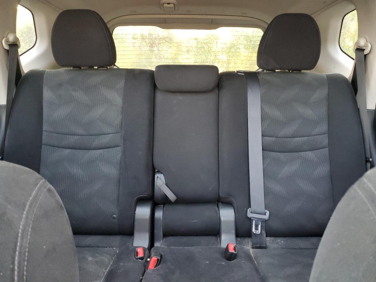2015 Nissan Rogue S VIN: 5N1AT2MM4FC861592 Lot: 65129505