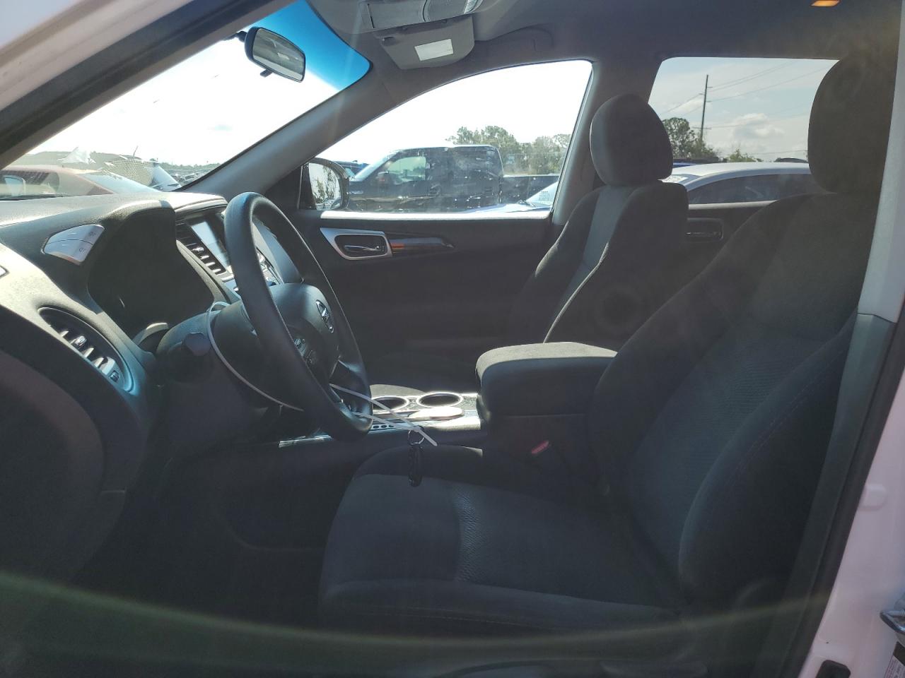 2015 Nissan Pathfinder S VIN: 5N1AR2MN7FC693339 Lot: 64952015