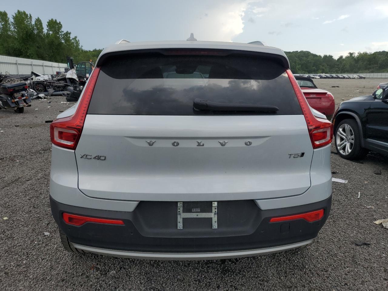 2020 Volvo Xc40 T5 Momentum VIN: YV4162UK5L2285360 Lot: 62679555