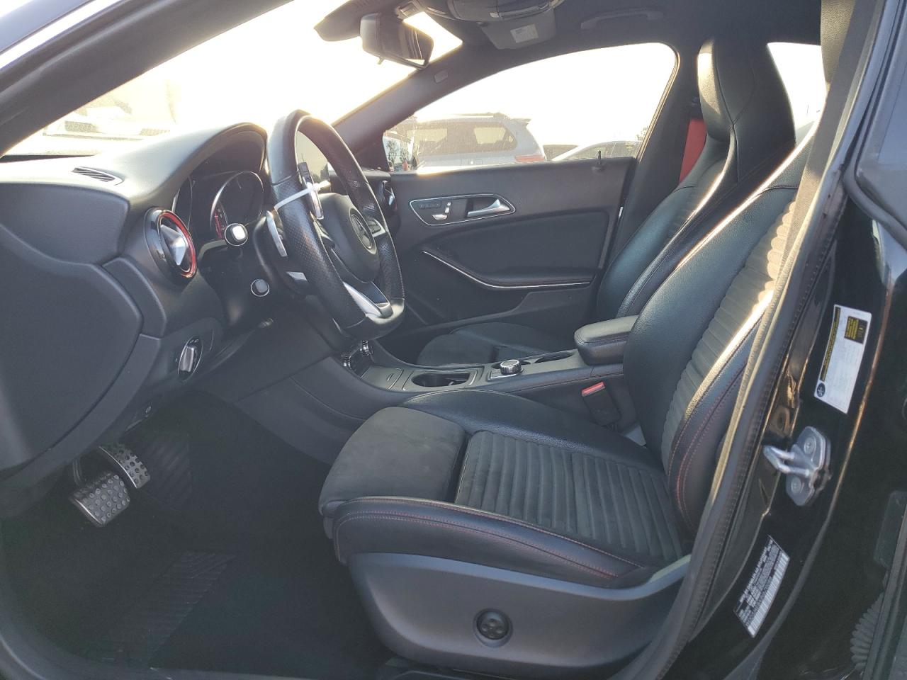 wddsj4ebxjn670088 WDDSJ4EBXJN670088 2018 Mercedes-Benz Cla 250