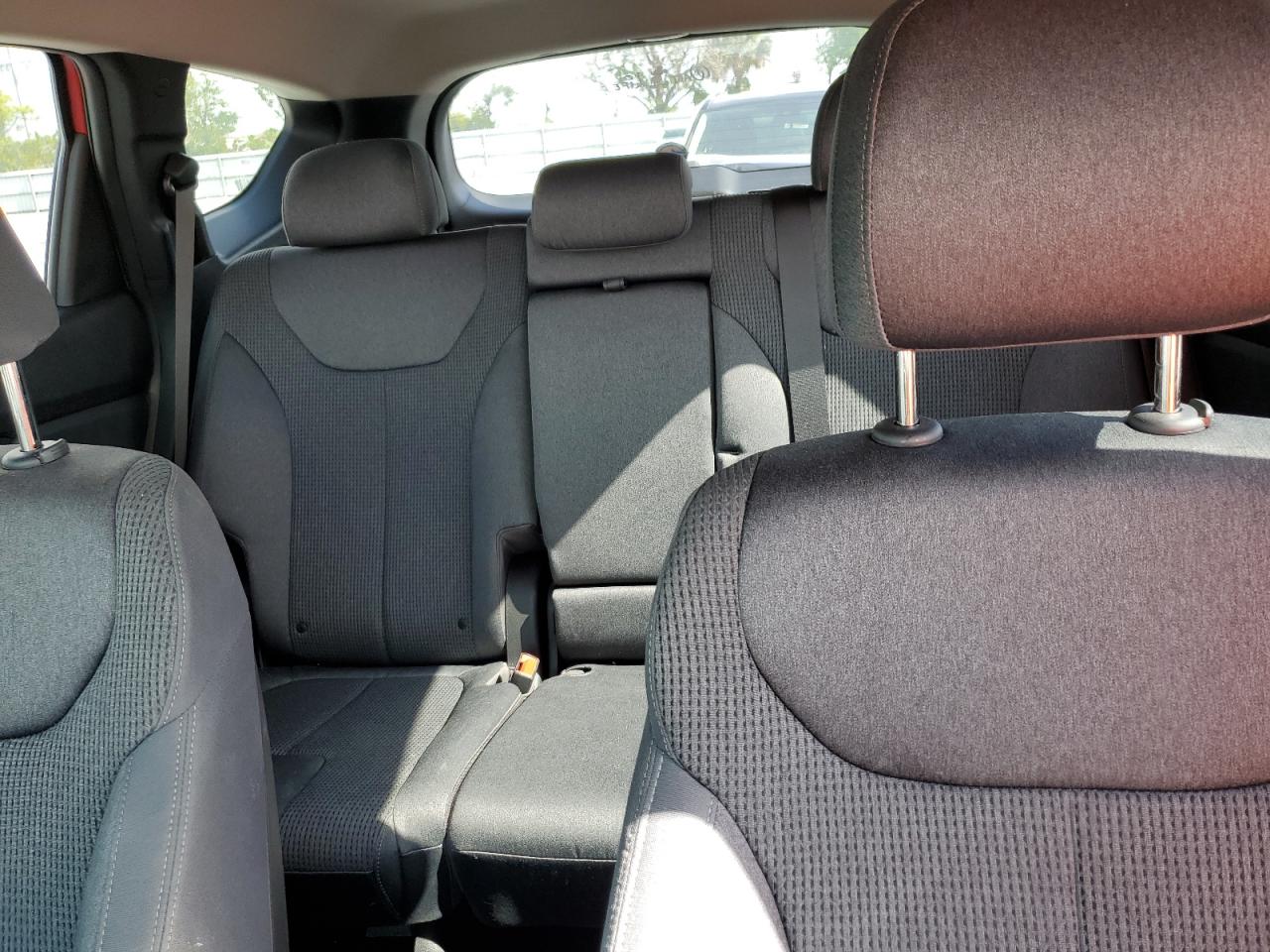 2020 Hyundai Santa Fe Se VIN: 5NMS23ADXLH300798 Lot: 63387495