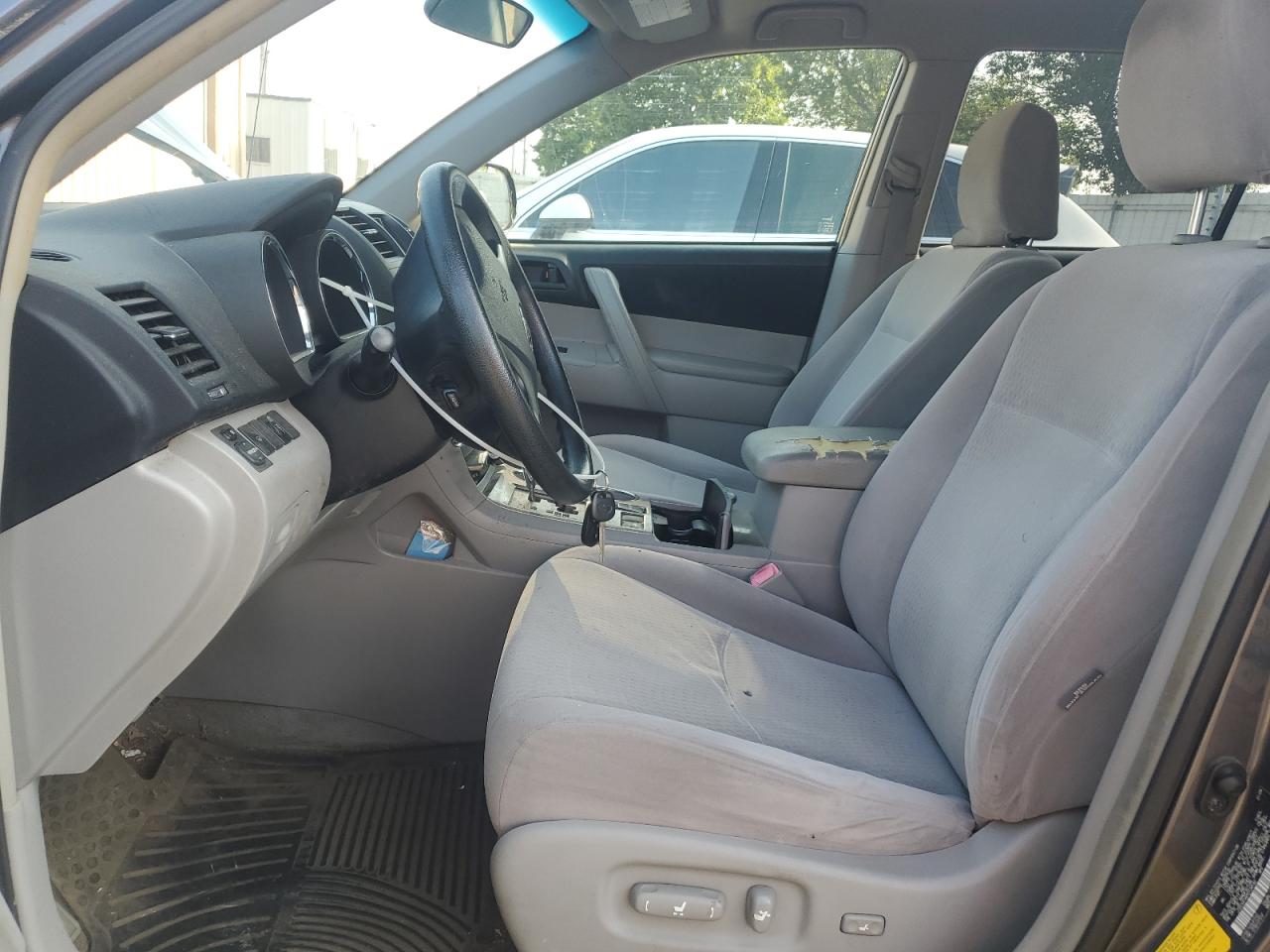 2009 Toyota Highlander VIN: JTEES41AX92124160 Lot: 64450375