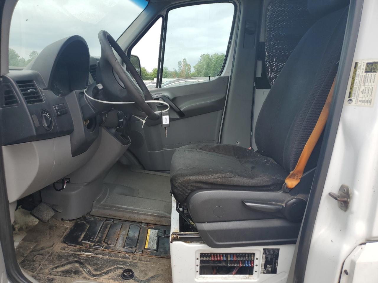2011 Mercedes-Benz Sprinter 2500 VIN: WD3PE8CB1B5573131 Lot: 65152585