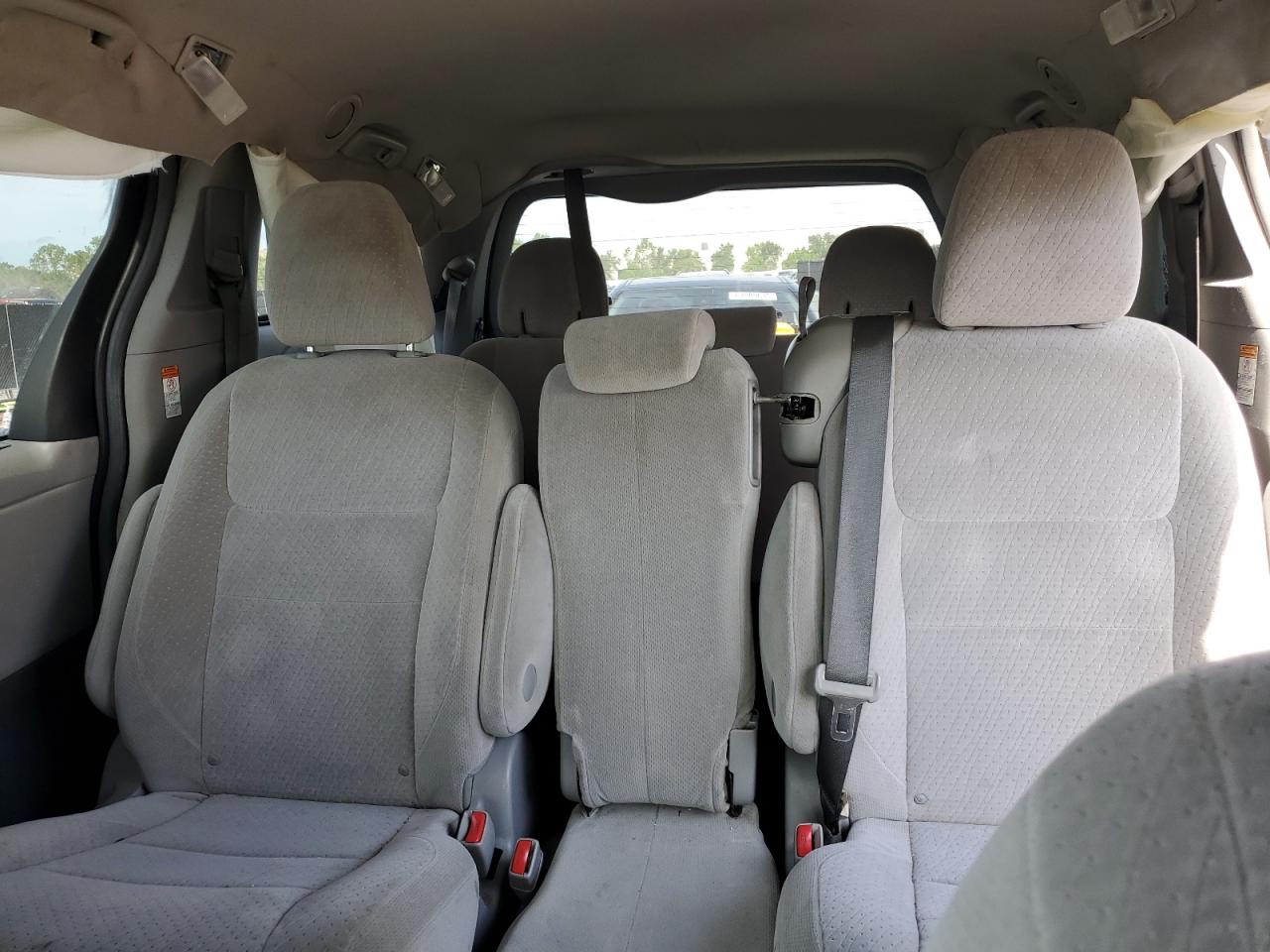 2015 Toyota Sienna Le VIN: 5TDKK3DC9FS560551 Lot: 64053695