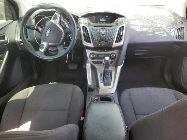 Sedans FORD FOCUS 2012 Silver