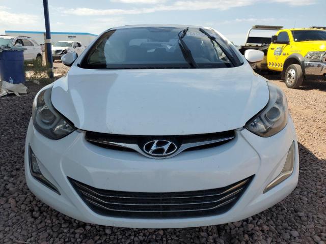  HYUNDAI ELANTRA 2015 Белы