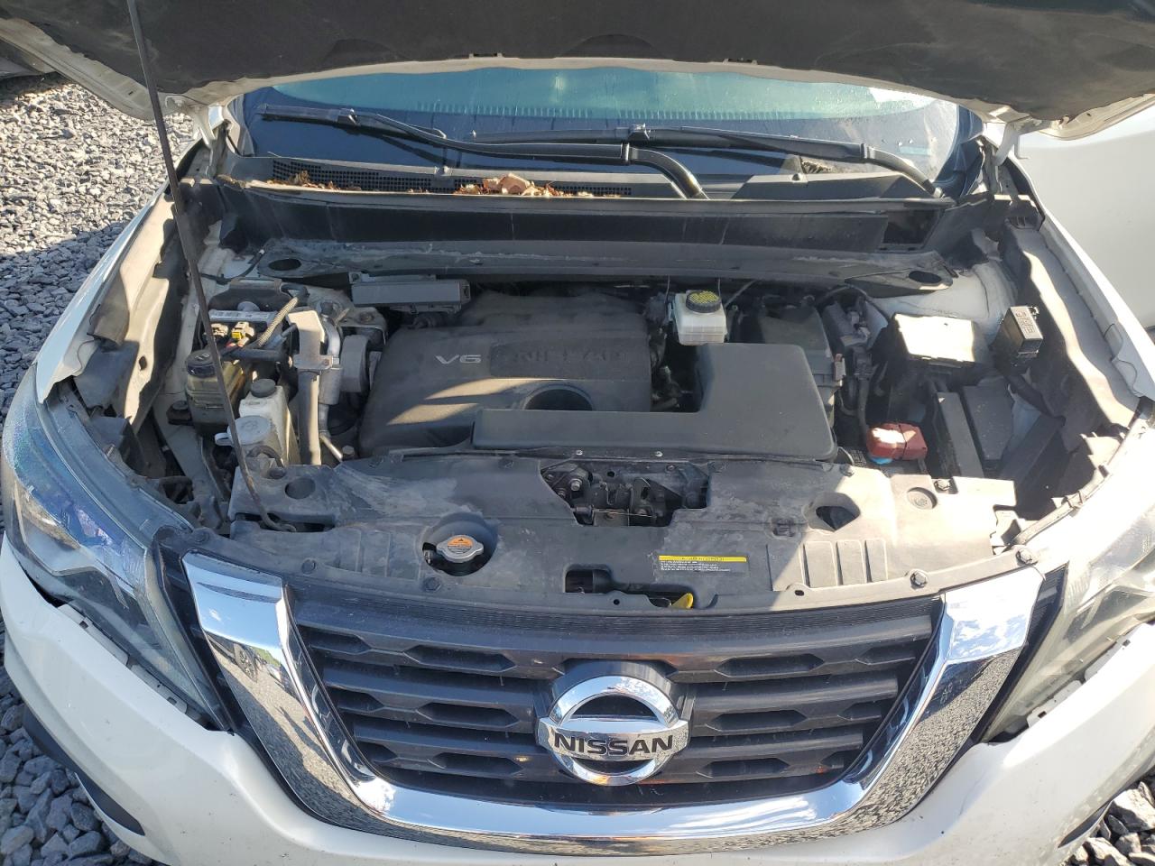 2017 Nissan Pathfinder S VIN: 5N1DR2MM3HC909825 Lot: 65070325