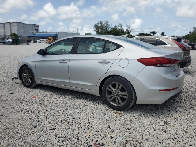  HYUNDAI ELANTRA 2017 Srebrny
