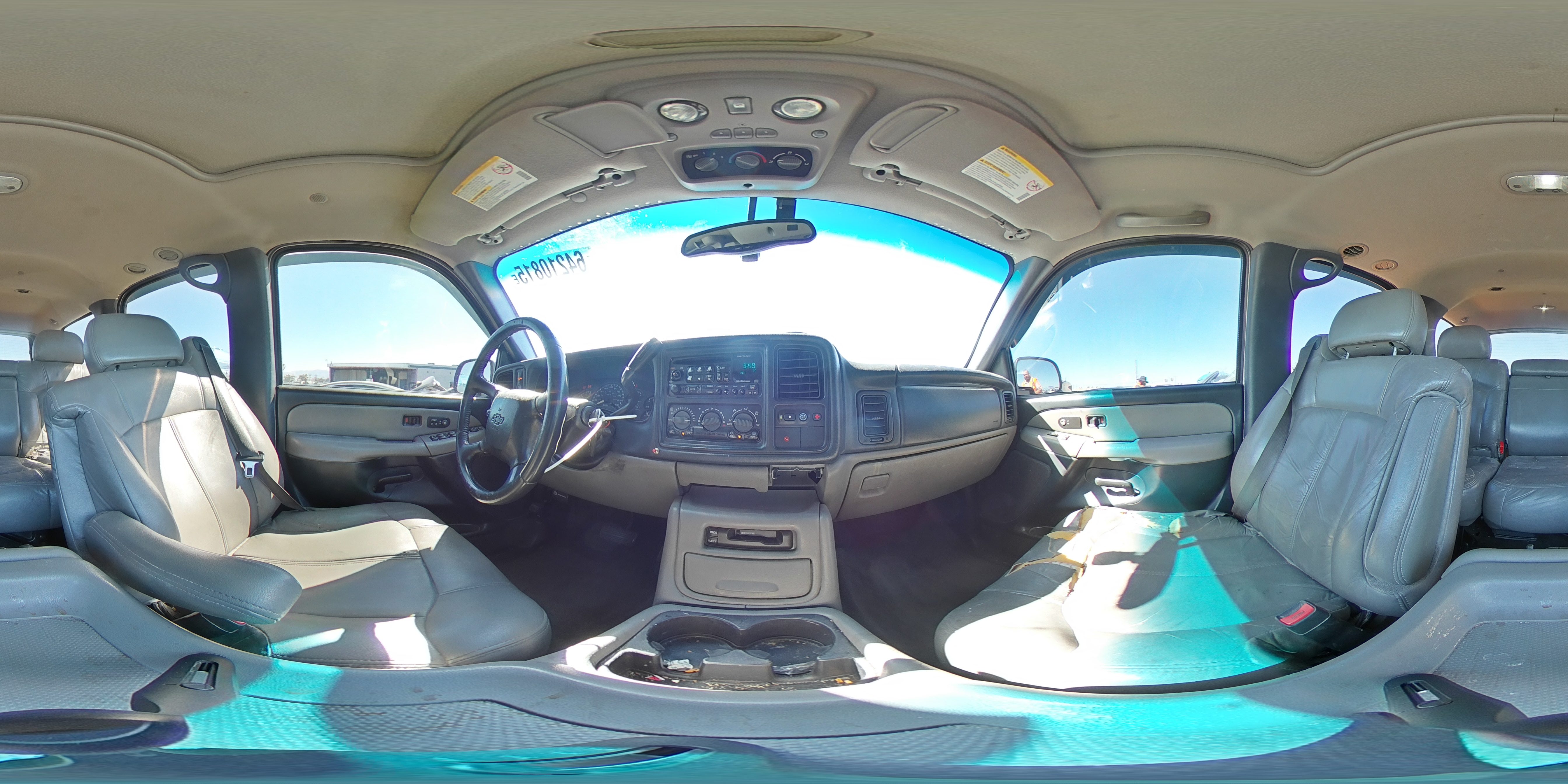2002 Chevrolet Tahoe C1500 VIN: 1GNEC13T62R243097 Lot: 64210815