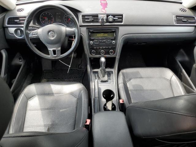 Sedans VOLKSWAGEN PASSAT 2015 Szary