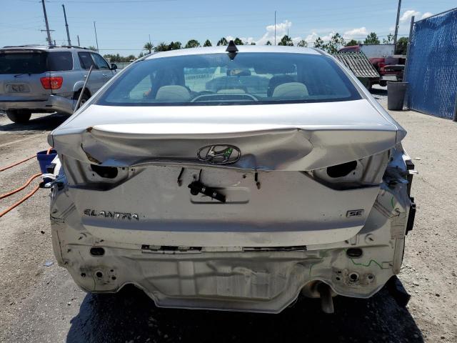  HYUNDAI ELANTRA 2018 Srebrny