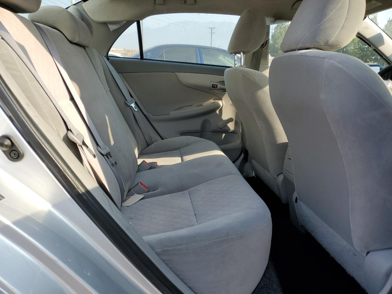 2009 Toyota Corolla Base VIN: JTDBL40E29J005565 Lot: 64601345