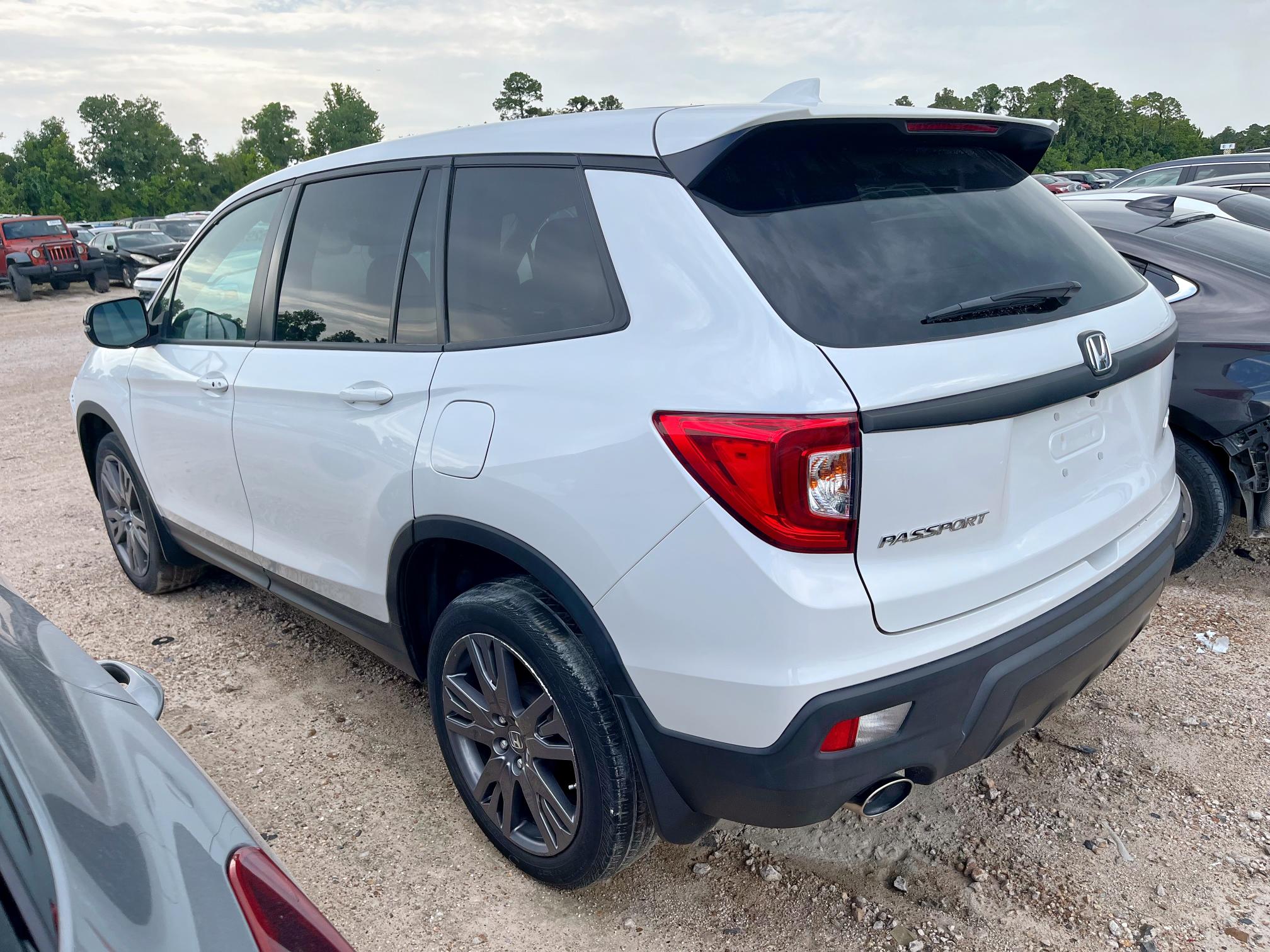  HONDA PASSPORT 2021 Белы