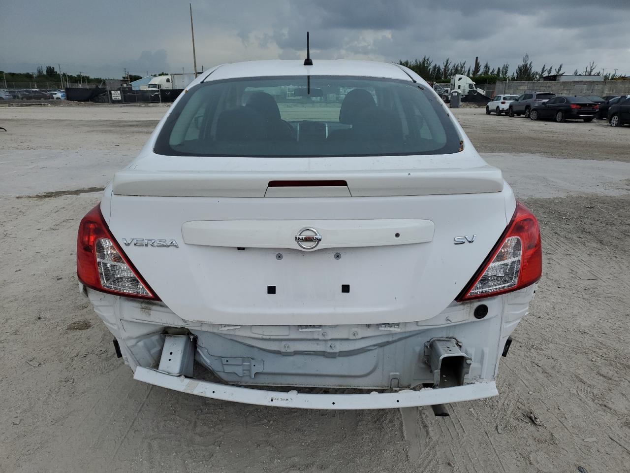 2018 Nissan Versa S VIN: 3N1CN7AP7JL886604 Lot: 64451065