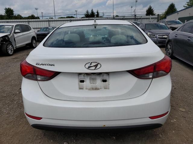Sedans HYUNDAI ELANTRA 2015 Biały