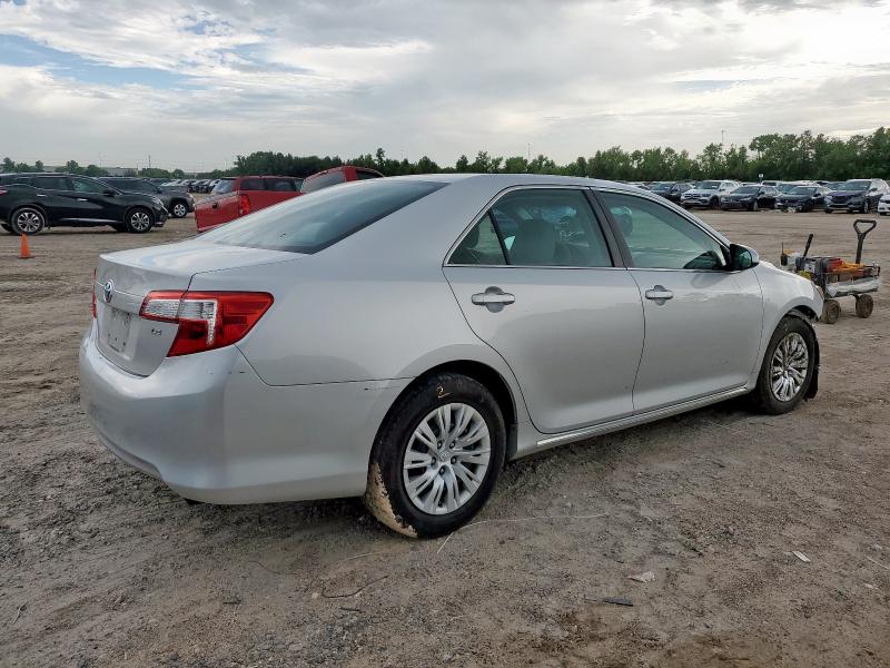  TOYOTA CAMRY 2014 Серебристый