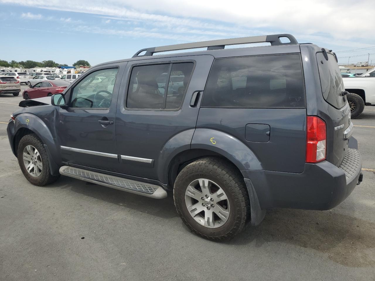 2011 Nissan Pathfinder S VIN: 5N1AR1NB1BC600498 Lot: 64841895
