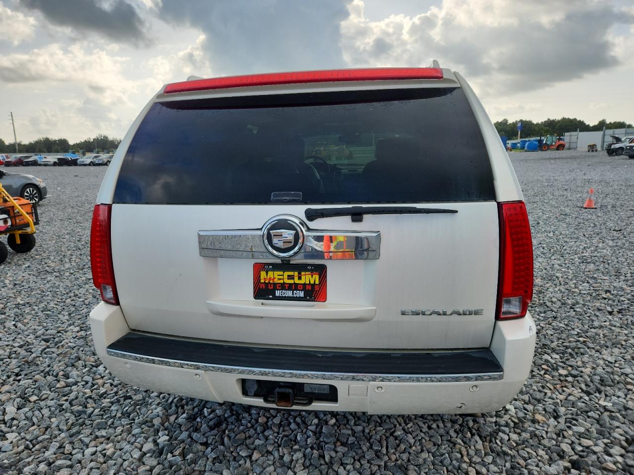 2008 Cadillac Escalade Luxury VIN: 1GYFK63848R238637 Lot: 63433605