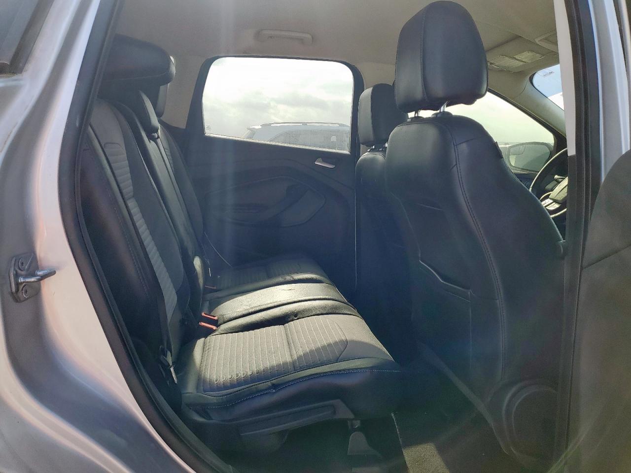 2017 Ford Escape Se VIN: 1FMCU0GD1HUD15982 Lot: 64964375