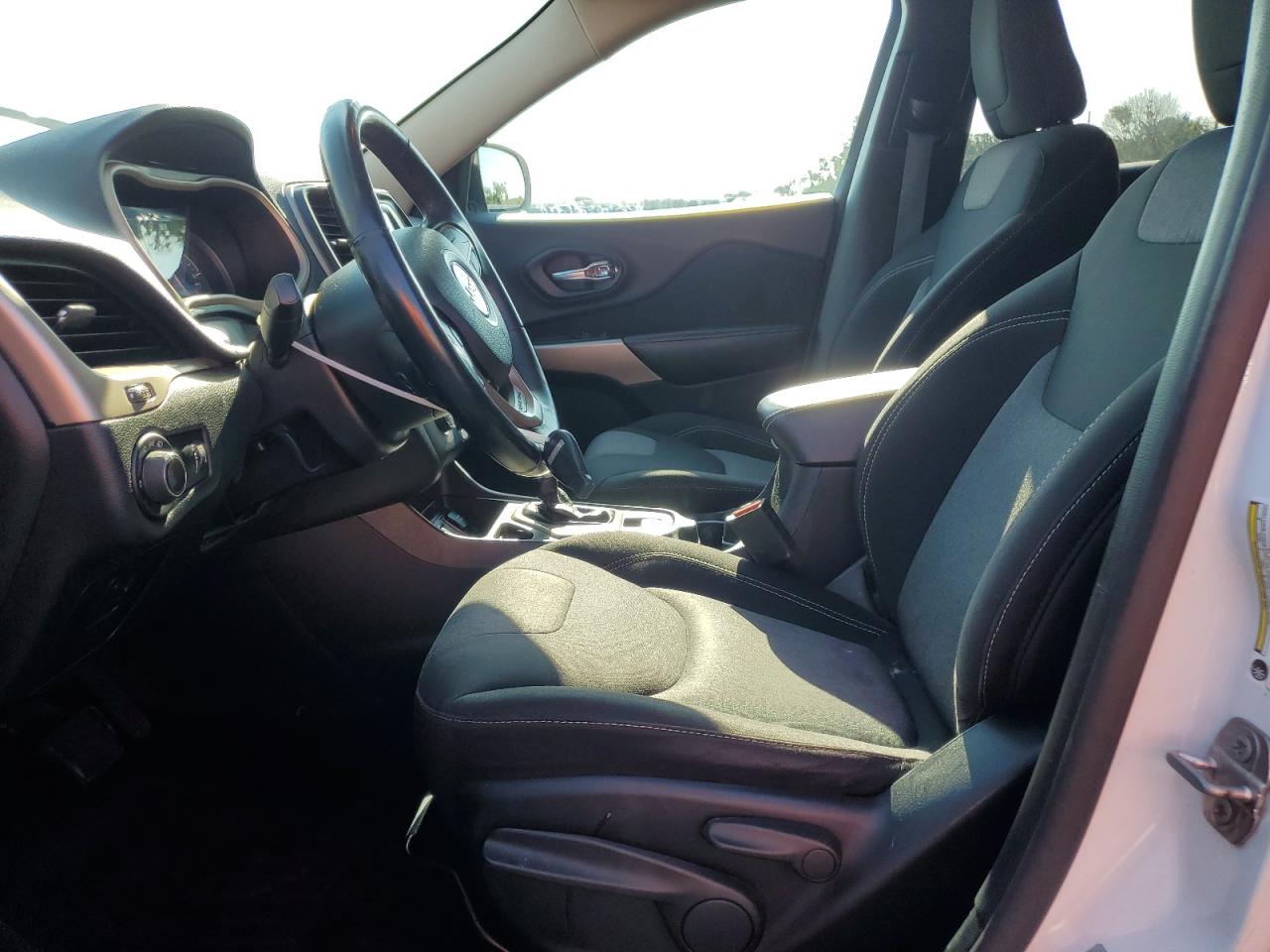 2017 Jeep Cherokee Sport VIN: 1C4PJLAS2HW654794 Lot: 63447965