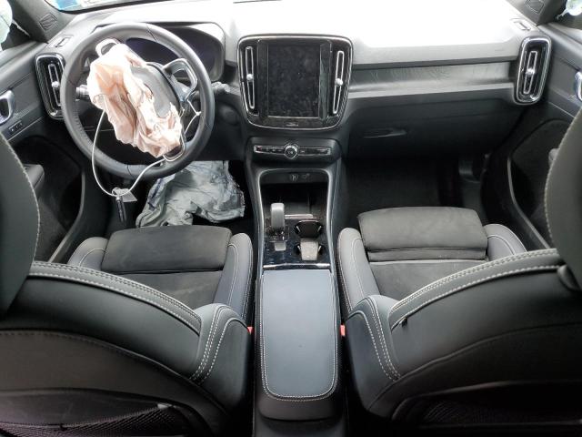 VOLVO XC40 2024 Szary