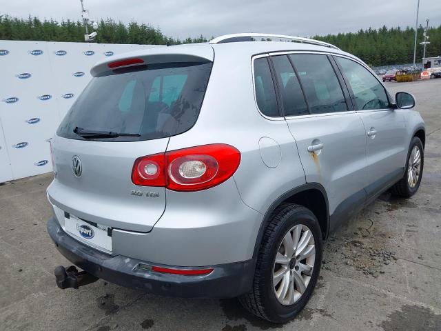 2010 VOLKSWAGEN TIGUAN SE
