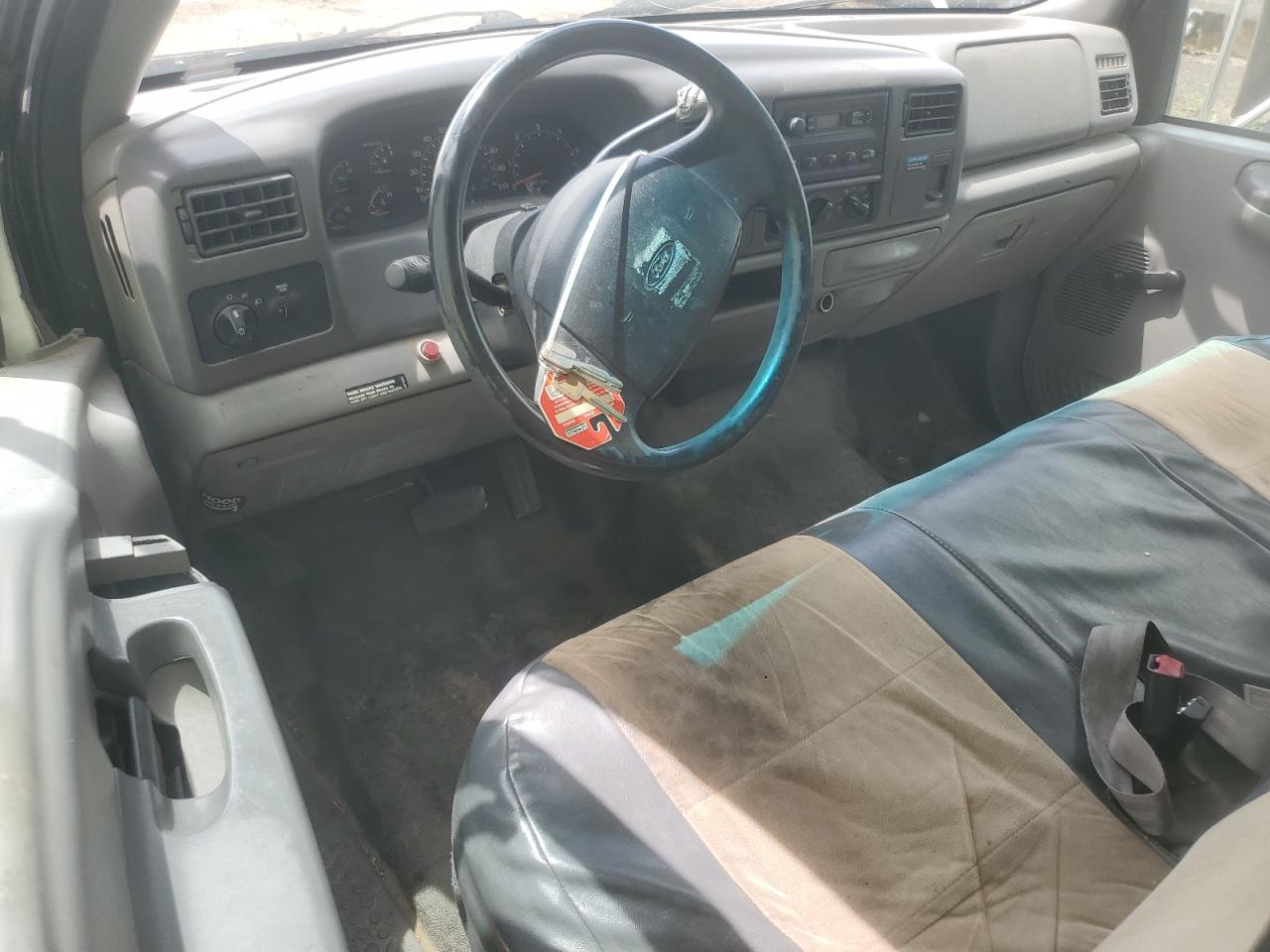 1999 Ford F350 Super Duty VIN: 1FDWF36S6XEE32135 Lot: 64213015