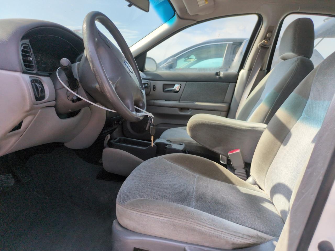 2000 Ford Taurus Se VIN: 1FAFP53U8YA106614 Lot: 65076365