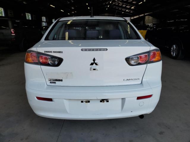 Sedans MITSUBISHI LANCER 2015 Biały