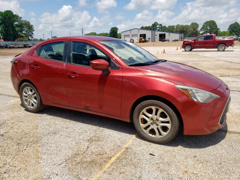  TOYOTA YARIS 2017 Burgundy