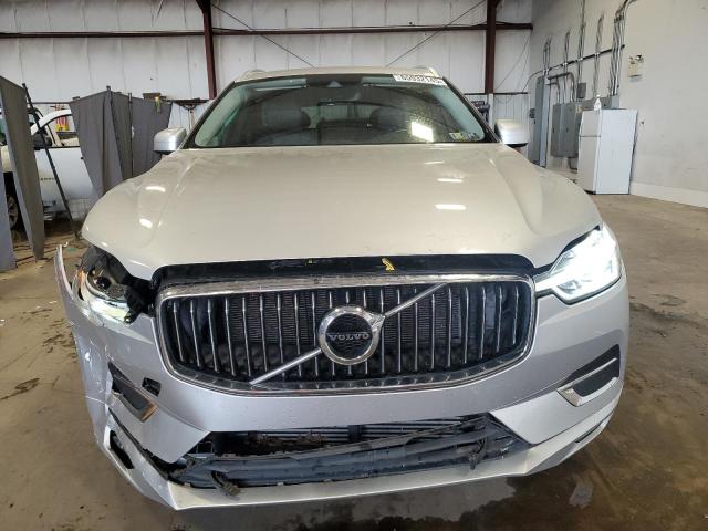 VOLVO XC60 2019 Srebrny
