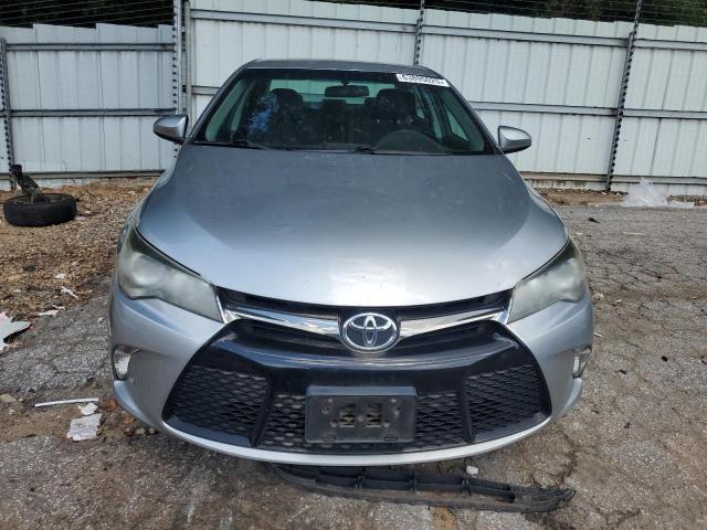  TOYOTA CAMRY 2016 Srebrny