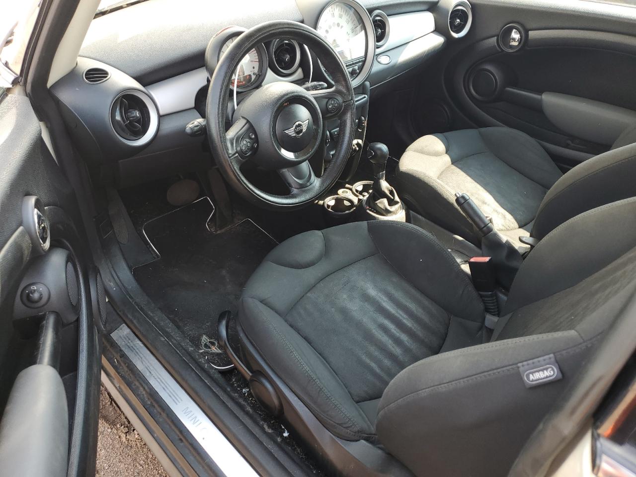 2011 Mini Cooper VIN: WMWSU3C50BT091260 Lot: 64849895