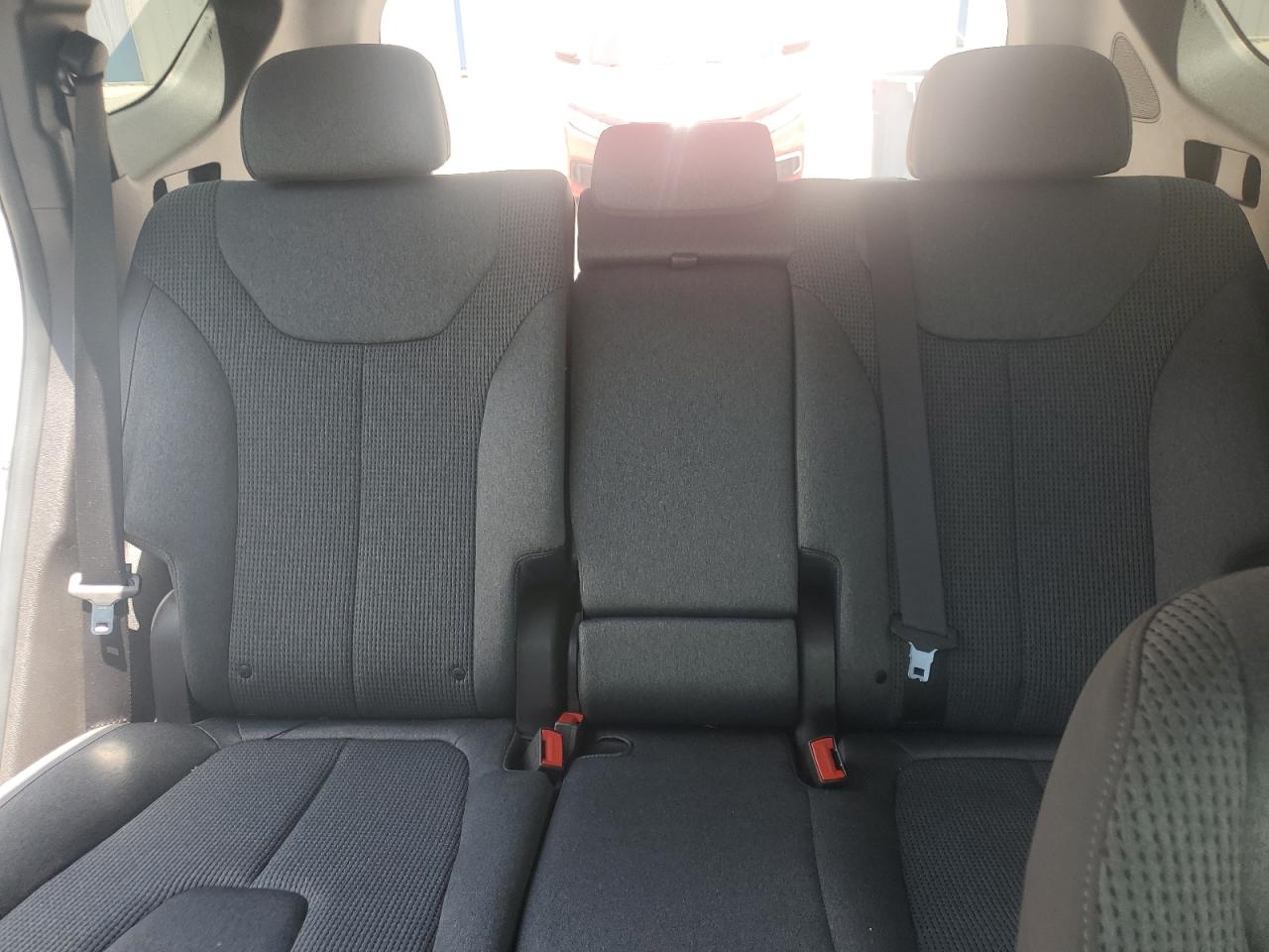 2020 Hyundai Santa Fe Sel VIN: 5NMS33AD5LH300270 Lot: 63901845
