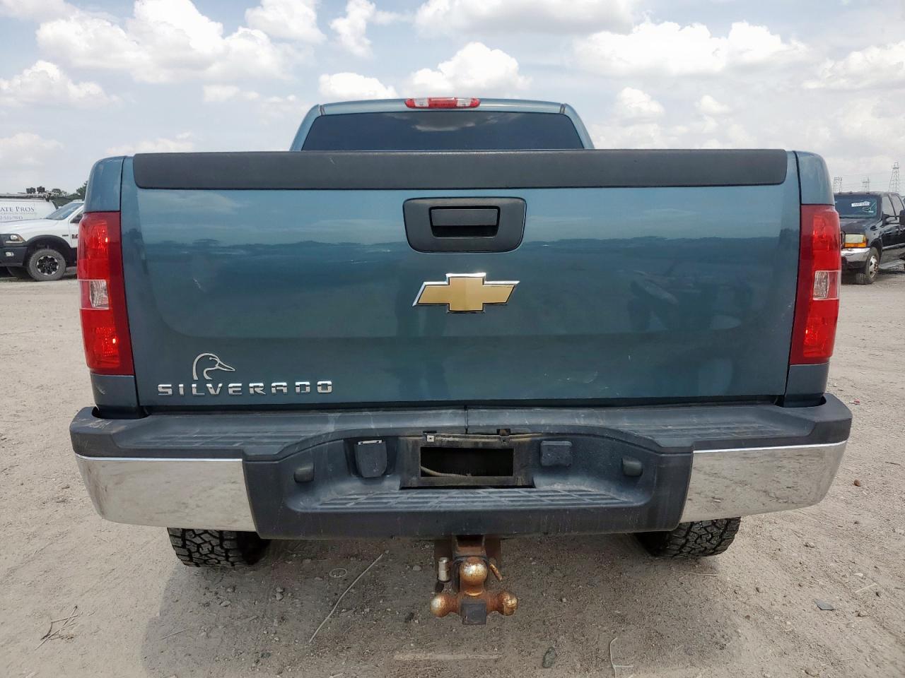 2008 Chevrolet Silverado C2500 Heavy Duty VIN: 1GCHC29K98E110277 Lot: 65163235