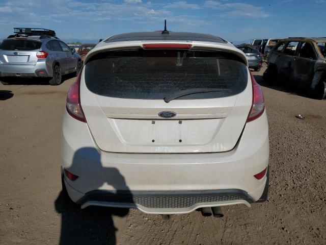 FORD FIESTA 2016 Biały