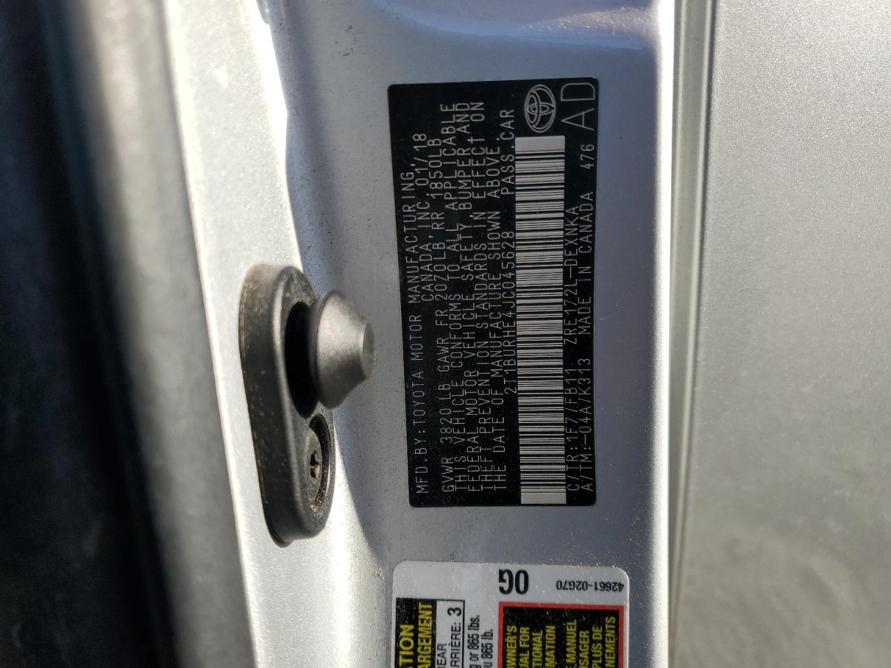 2018 Toyota Corolla L VIN: 2T1BURHE4JC045628 Lot: 65805975