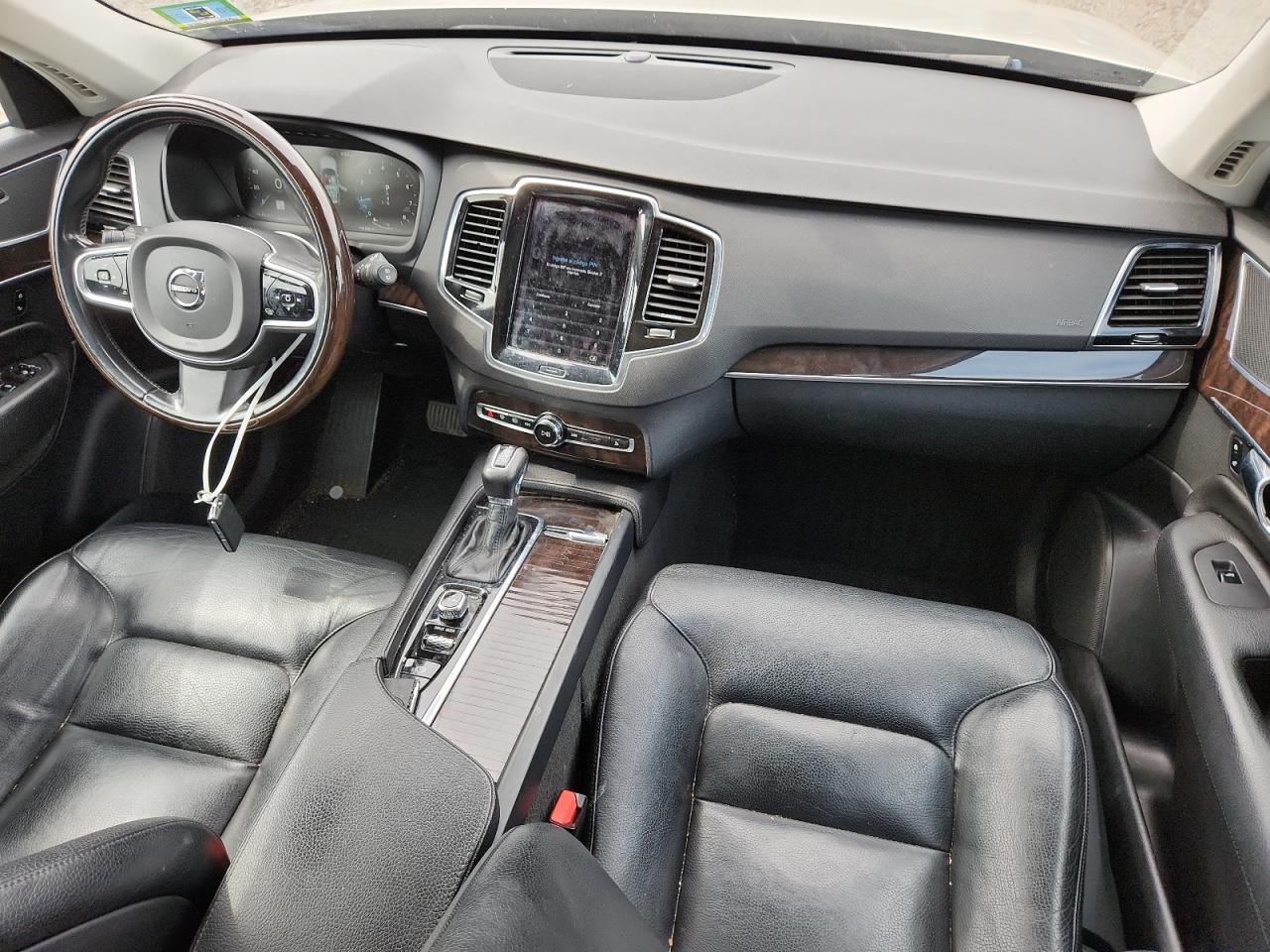 2016 Volvo Xc90 T6 VIN: YV4A22PK0G1000924 Lot: 64373905
